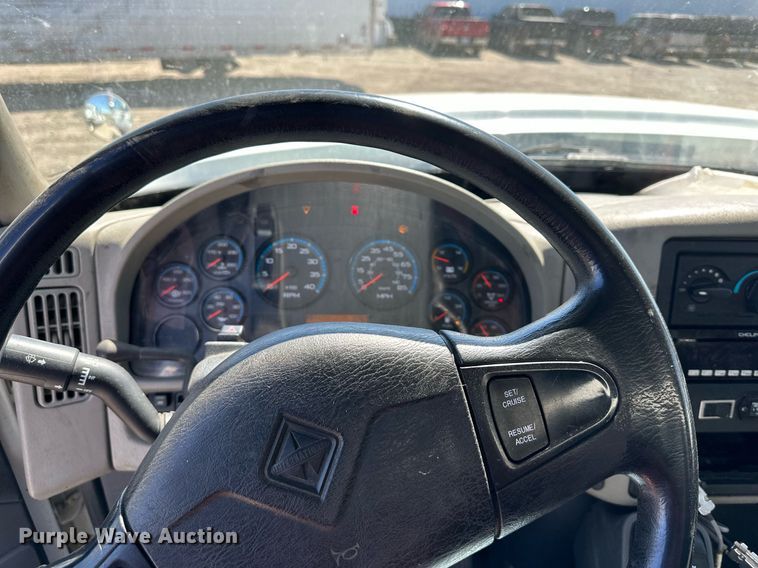 image for item MW9352 2009 International WorkStar 7300  utility / service truck