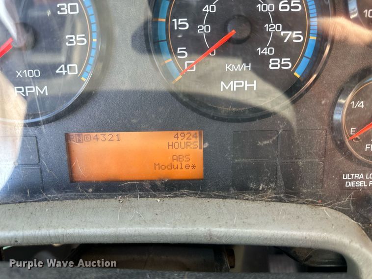 image for item MW9352 2009 International WorkStar 7300  utility / service truck