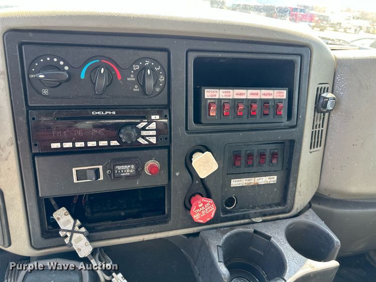 image for item MW9352 2009 International WorkStar 7300  utility / service truck