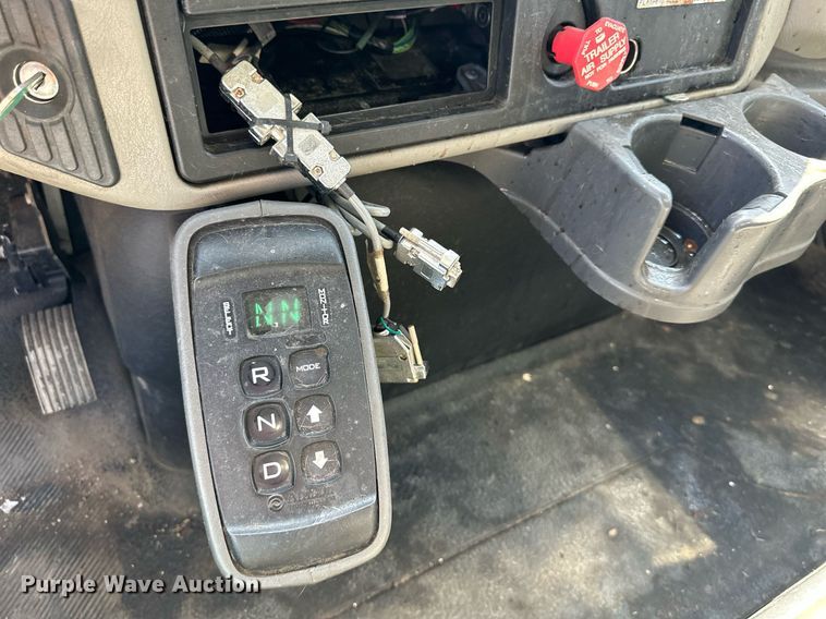 image for item MW9352 2009 International WorkStar 7300  utility / service truck