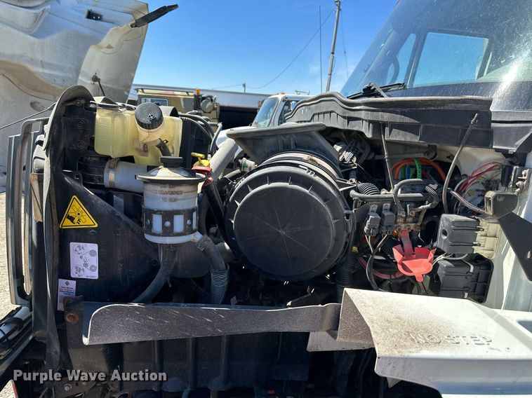 image for item MW9352 2009 International WorkStar 7300  utility / service truck