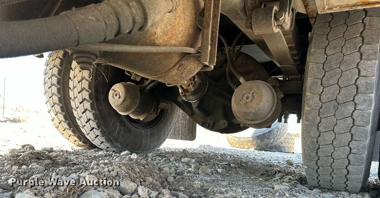 image for item MW9352 2009 International WorkStar 7300  utility / service truck