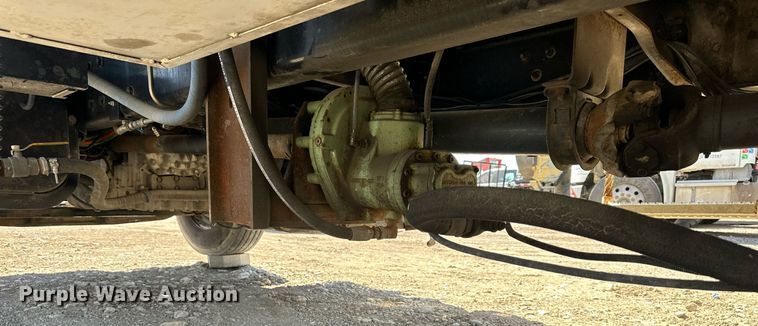 image for item MW9352 2009 International WorkStar 7300  utility / service truck