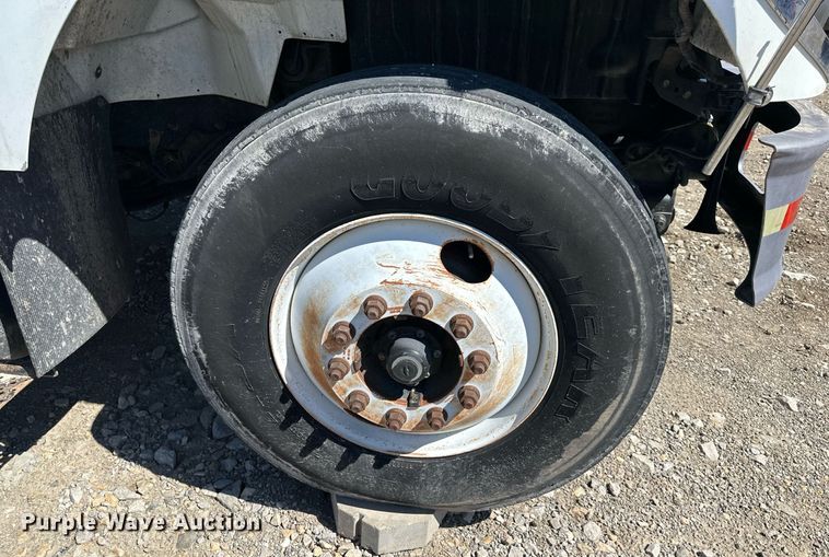 image for item MW9352 2009 International WorkStar 7300  utility / service truck