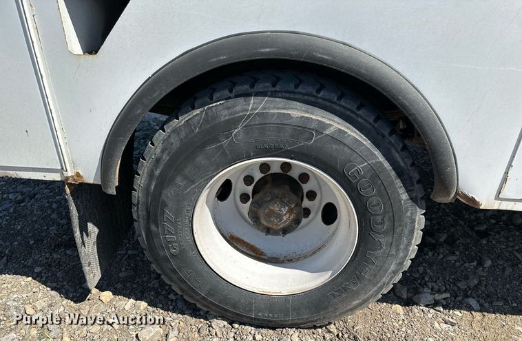 image for item MW9352 2009 International WorkStar 7300  utility / service truck