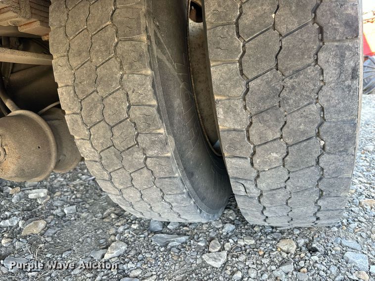 image for item MW9352 2009 International WorkStar 7300  utility / service truck