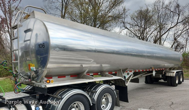 image for item MW9614 2003 Beall Bast-95-4SB  tank trailer