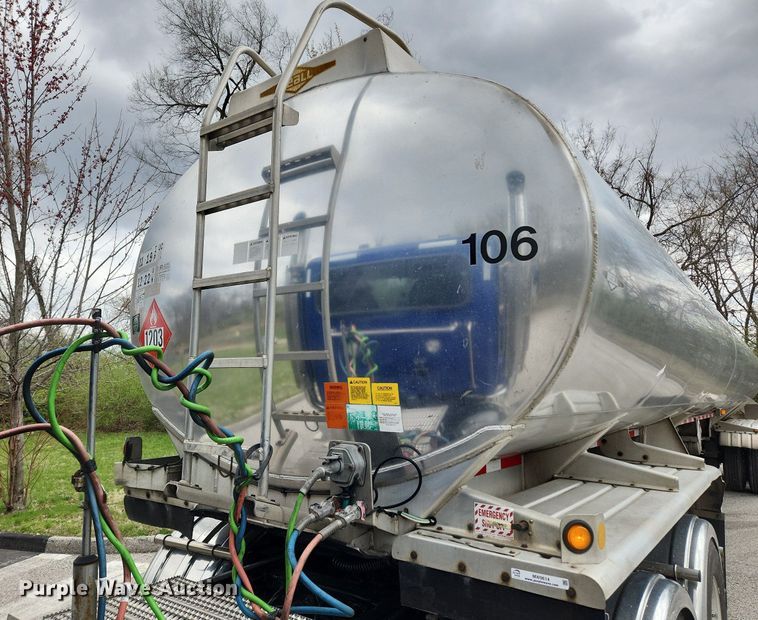 image for item MW9614 2003 Beall Bast-95-4SB  tank trailer