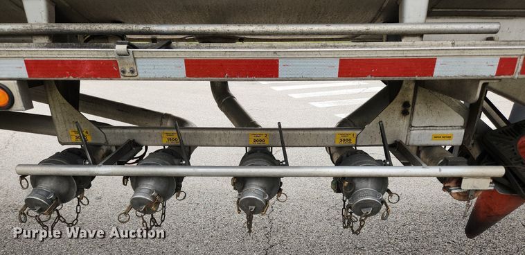 image for item MW9614 2003 Beall Bast-95-4SB  tank trailer