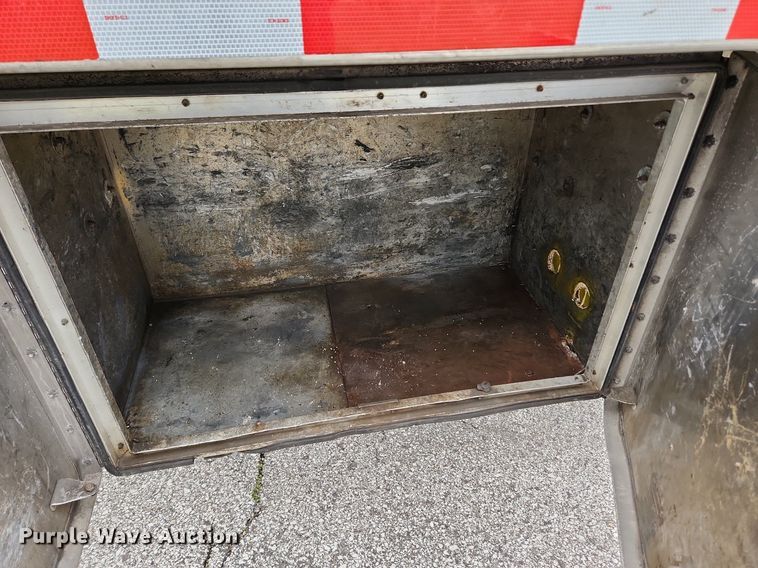 image for item MW9614 2003 Beall Bast-95-4SB  tank trailer