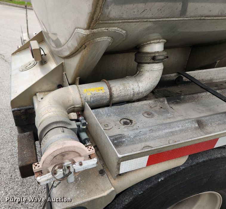 image for item MW9614 2003 Beall Bast-95-4SB  tank trailer