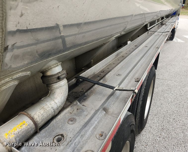 image for item MW9614 2003 Beall Bast-95-4SB  tank trailer