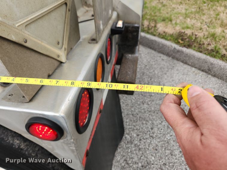 image for item MW9614 2003 Beall Bast-95-4SB  tank trailer