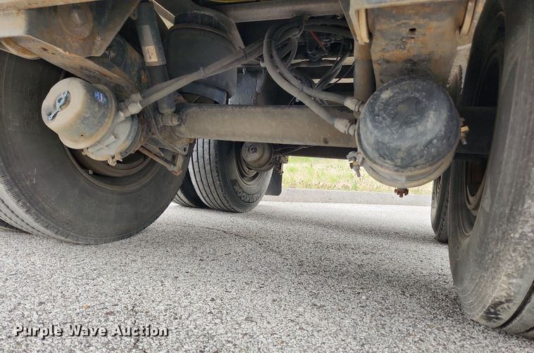 image for item MW9614 2003 Beall Bast-95-4SB  tank trailer