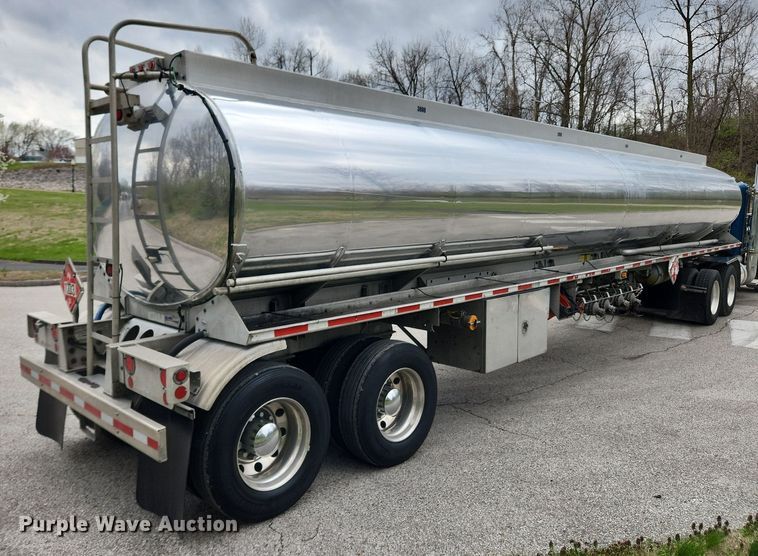 image for item MW9615 2007 LBT TAG-HA2-ESF9500X4DB  tank trailer