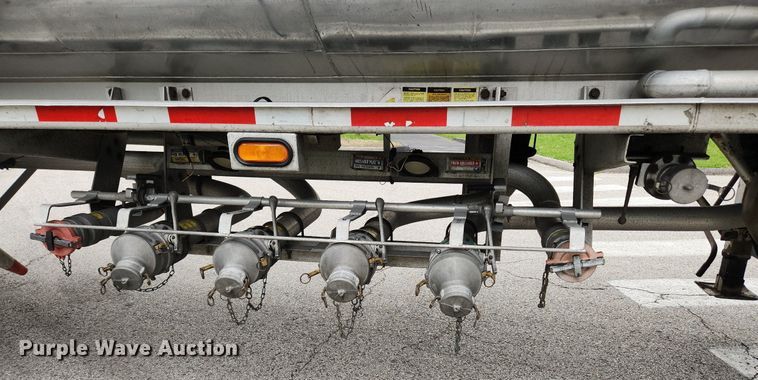 image for item MW9615 2007 LBT TAG-HA2-ESF9500X4DB  tank trailer