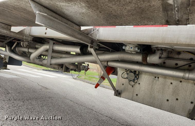 image for item MW9615 2007 LBT TAG-HA2-ESF9500X4DB  tank trailer