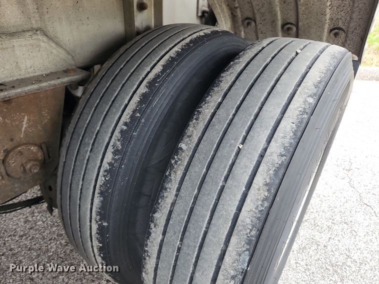 image for item MW9615 2007 LBT TAG-HA2-ESF9500X4DB  tank trailer