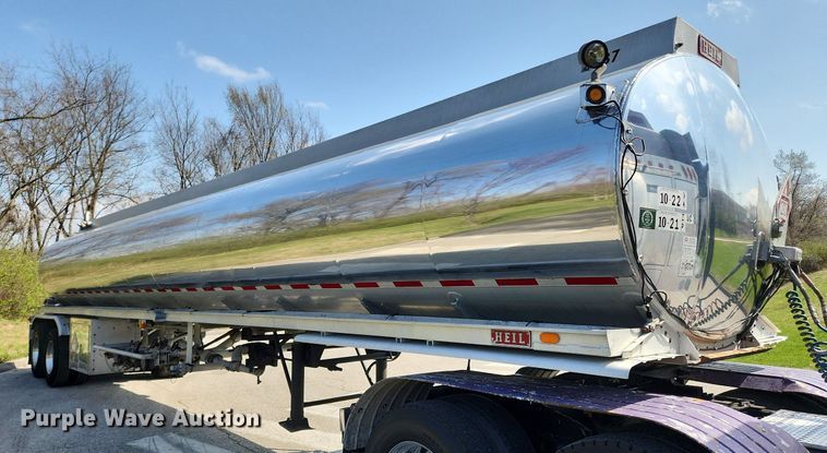 image for item MW9617 1991 Heil  tank trailer