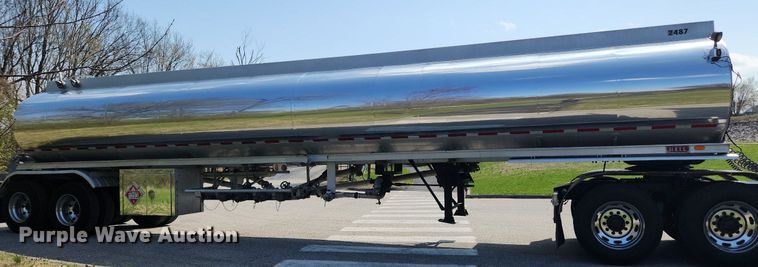image for item MW9617 1991 Heil  tank trailer