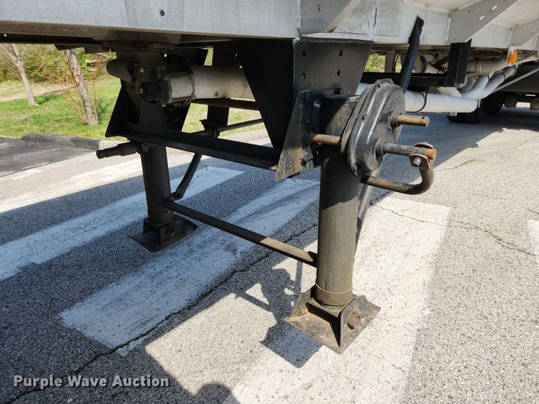 image for item MW9617 1991 Heil  tank trailer