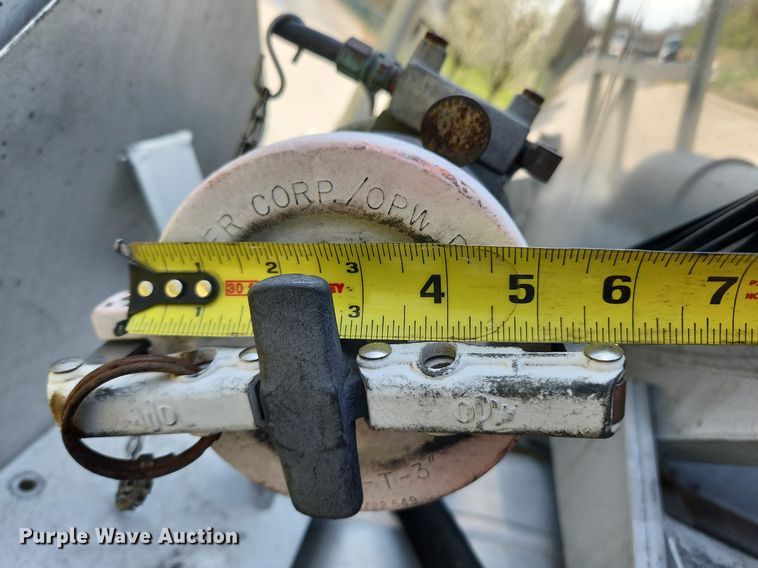 image for item MW9617 1991 Heil  tank trailer