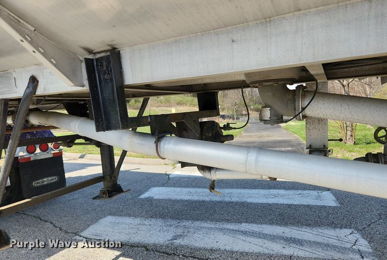 image for item MW9617 1991 Heil  tank trailer