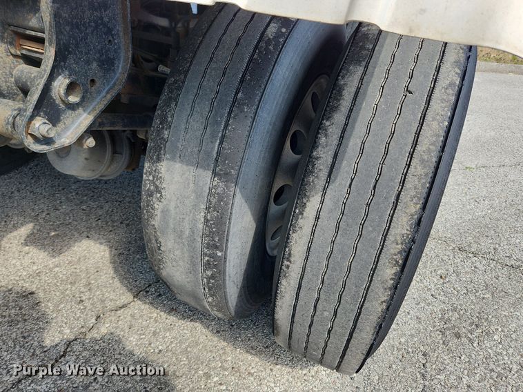 image for item MW9617 1991 Heil  tank trailer