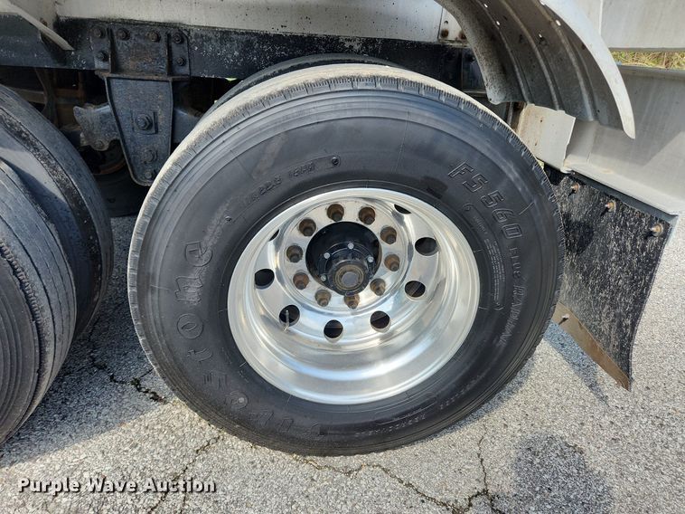 image for item MW9617 1991 Heil  tank trailer