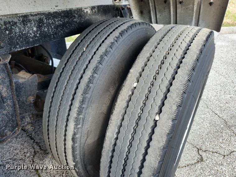 image for item MW9617 1991 Heil  tank trailer