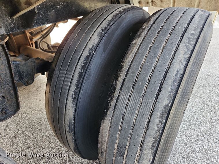 image for item MW9617 1991 Heil  tank trailer