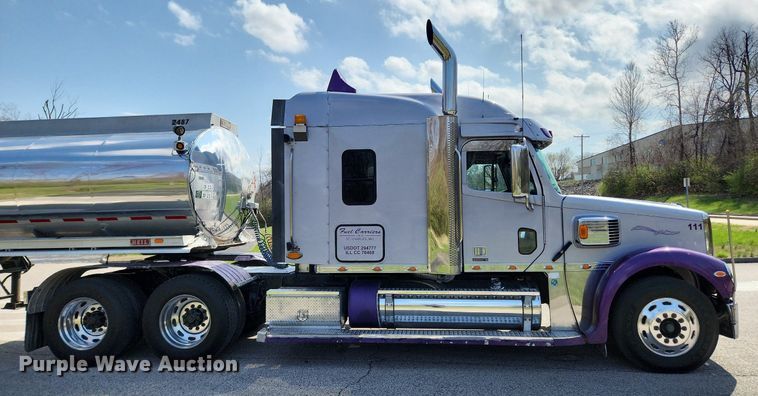 image for item MW9618 2007 Freightliner Coronado  semi truck