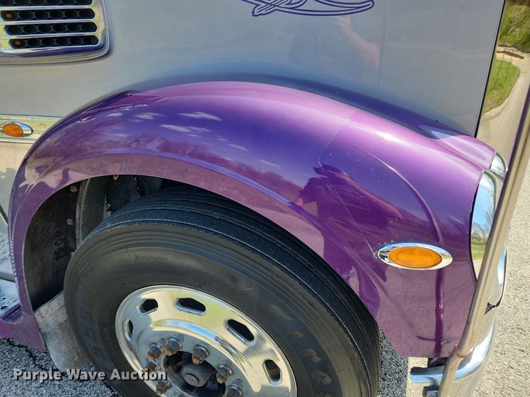 image for item MW9618 2007 Freightliner Coronado  semi truck