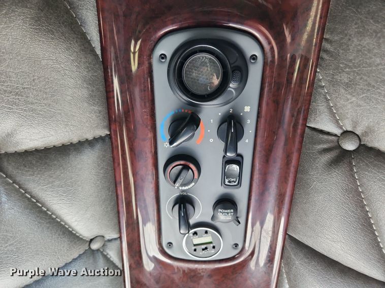 image for item MW9618 2007 Freightliner Coronado  semi truck