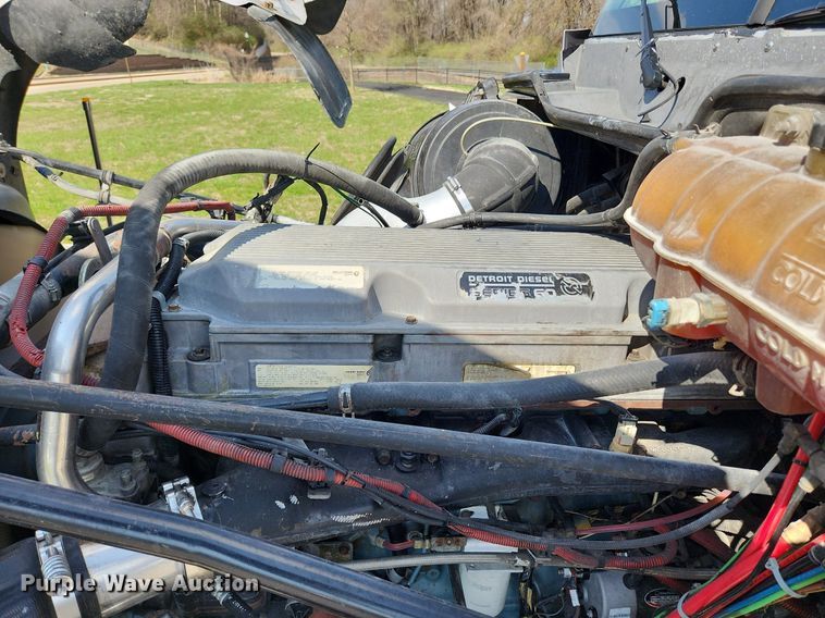 image for item MW9618 2007 Freightliner Coronado  semi truck