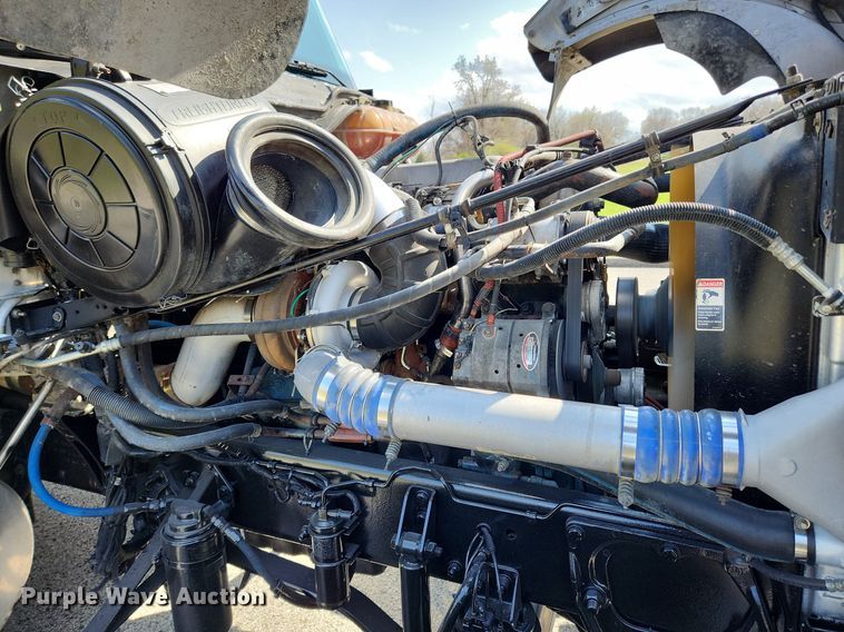 image for item MW9618 2007 Freightliner Coronado  semi truck