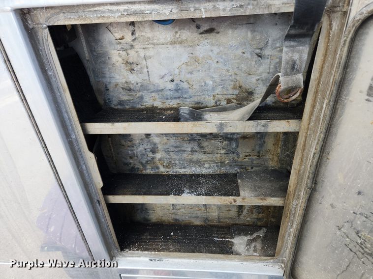 image for item MW9618 2007 Freightliner Coronado  semi truck