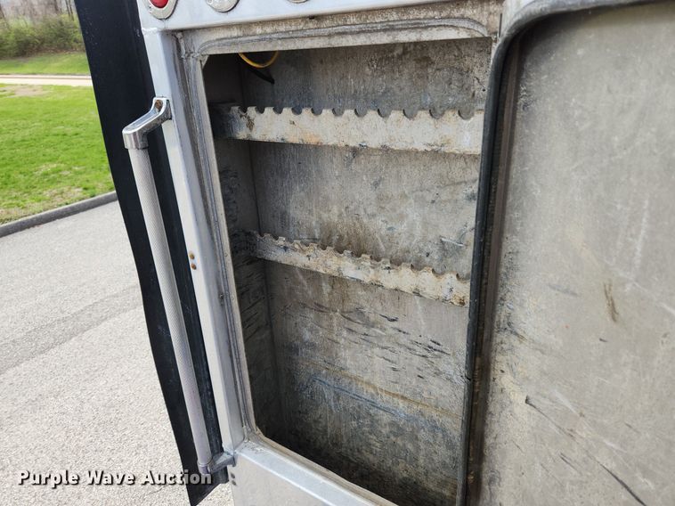 image for item MW9618 2007 Freightliner Coronado  semi truck