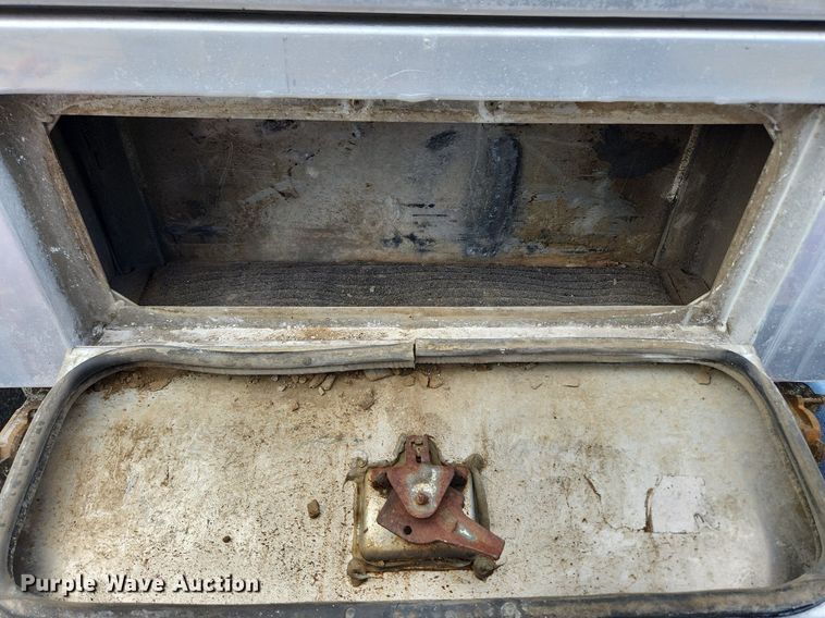 image for item MW9618 2007 Freightliner Coronado  semi truck