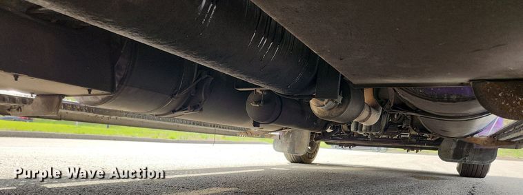 image for item MW9618 2007 Freightliner Coronado  semi truck