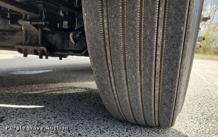 image for item MW9618 2007 Freightliner Coronado  semi truck