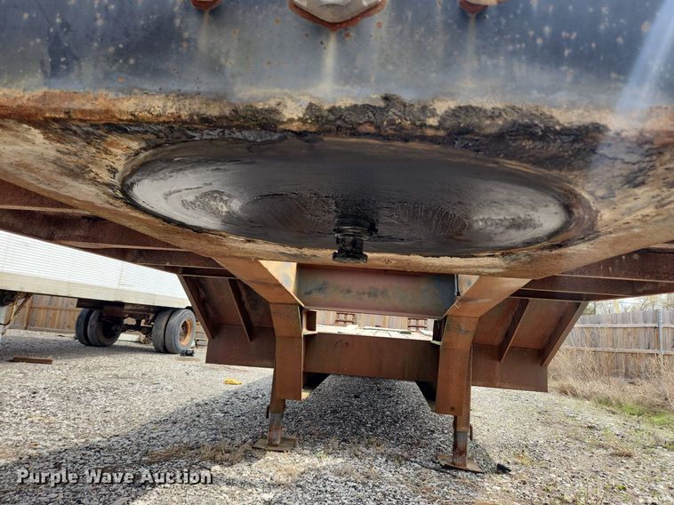 image for item MW9631 1999 Nuttal 235LB  drop deck equipment trailer