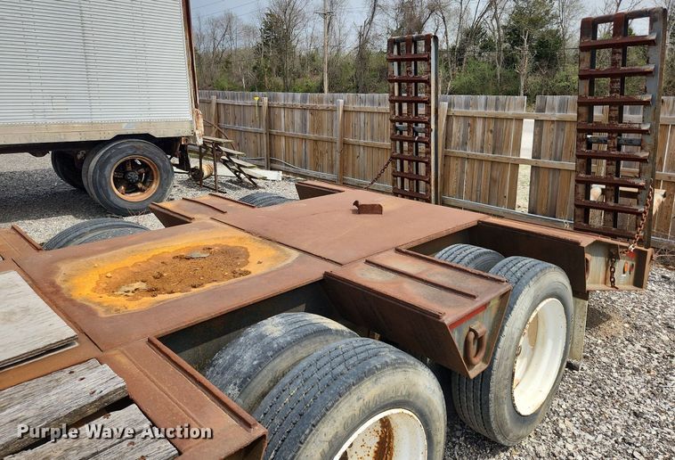 image for item MW9631 1999 Nuttal 235LB  drop deck equipment trailer