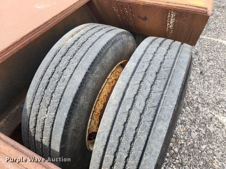 image for item MW9631 1999 Nuttal 235LB  drop deck equipment trailer