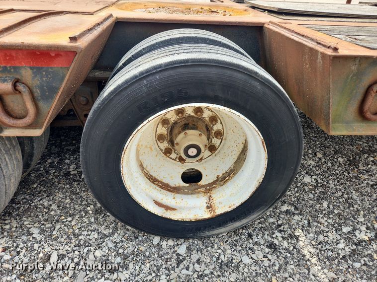 image for item MW9631 1999 Nuttal 235LB  drop deck equipment trailer