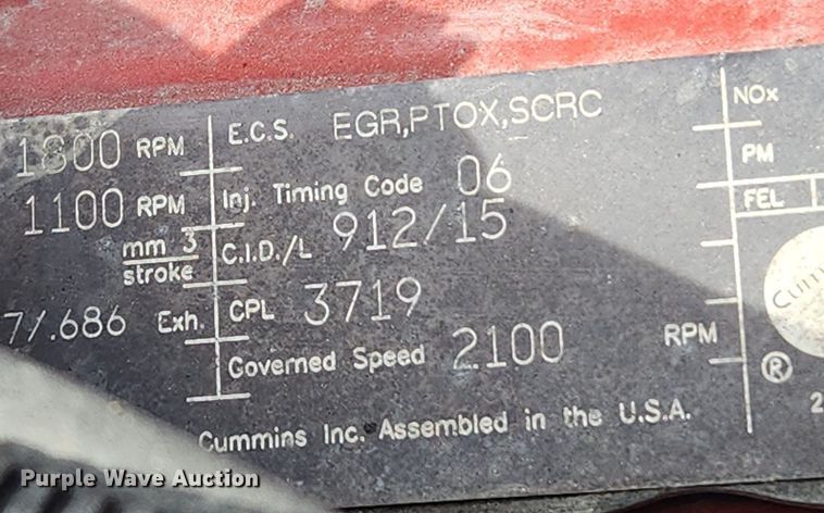 image for item MW9647 2013 Volvo VNL  semi truck