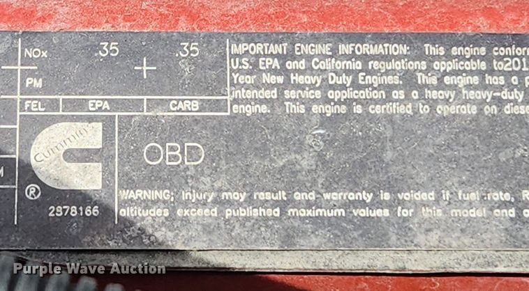 image for item MW9647 2013 Volvo VNL  semi truck