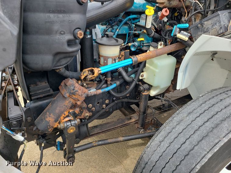 image for item MX9638 2006 International 4300  box truck