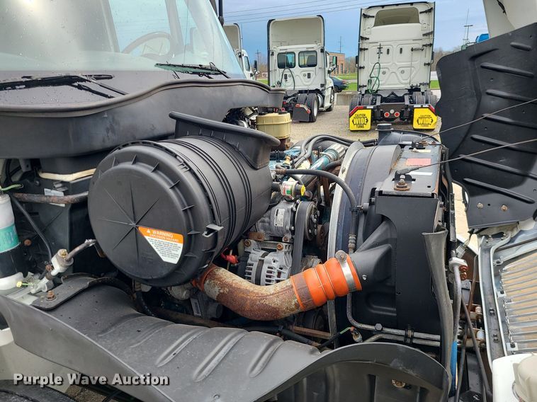 image for item MX9638 2006 International 4300  box truck