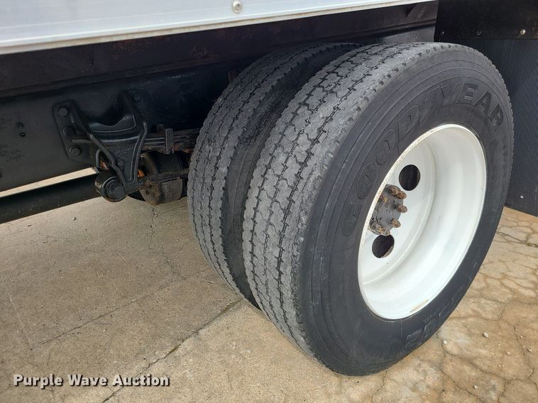 image for item MX9638 2006 International 4300  box truck